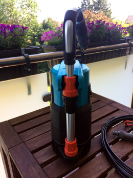 Automatisches Bewässerungssystem für den Balkon Pumpe Gardena 4000 2 automatic hinten